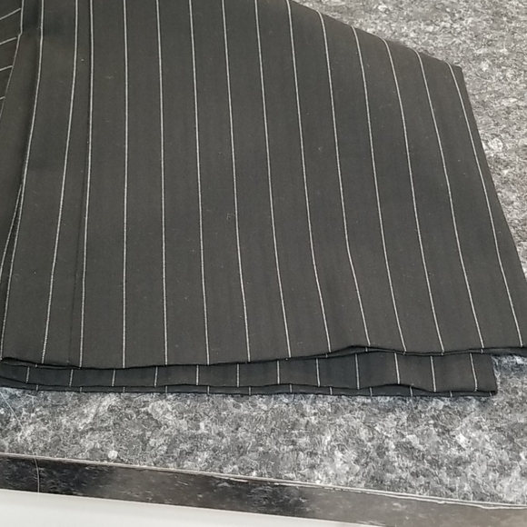 Women's dress pants - Picture 2 of 3